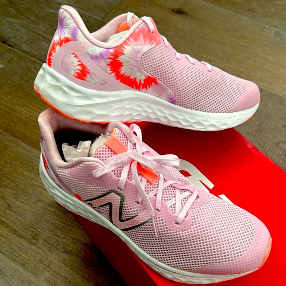 Brand New size 7. New Balance fresh foam. Run big.